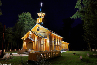 Kościół parafialny nocą